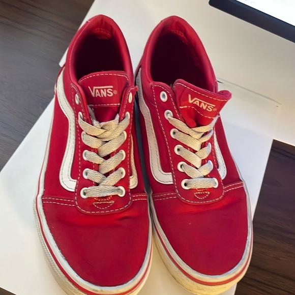 Classic Vans red with white trademark logo on the sides - Picture 7 of 7